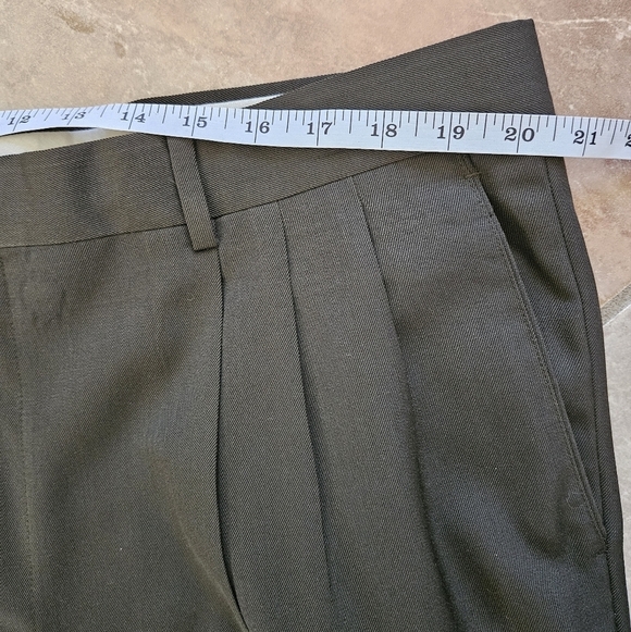 Monsieur by Givenchy Pleated Cuffed Slacks Trousers Pants Dark Olive Sz 42Rx27in - Picture 9 of 10